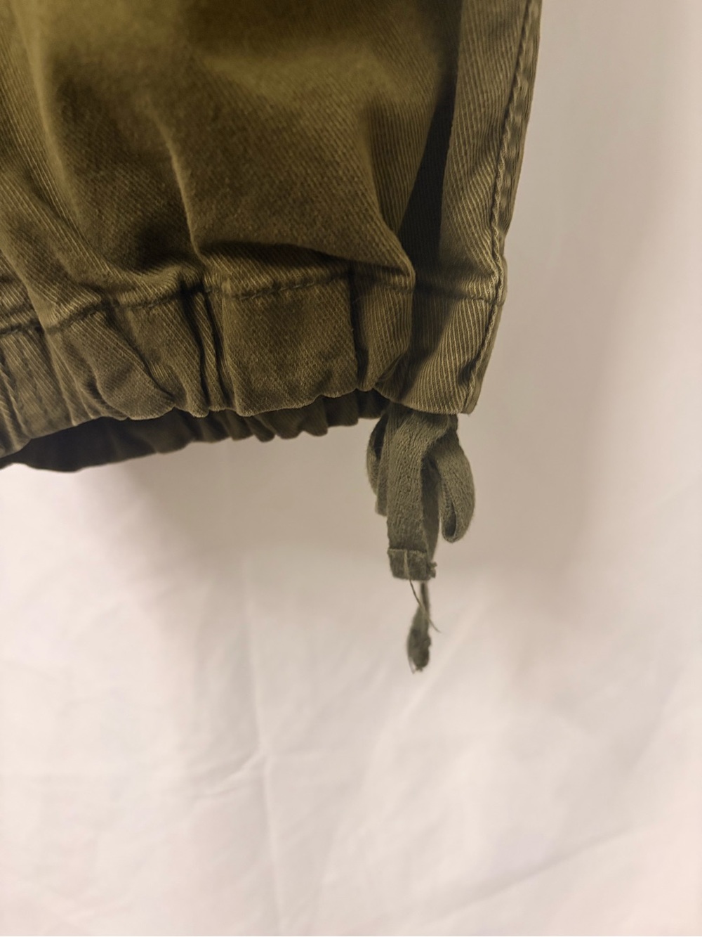 Old Navy Olive Green Balloon Cargo Jogger Pants - Picture 4 of 16